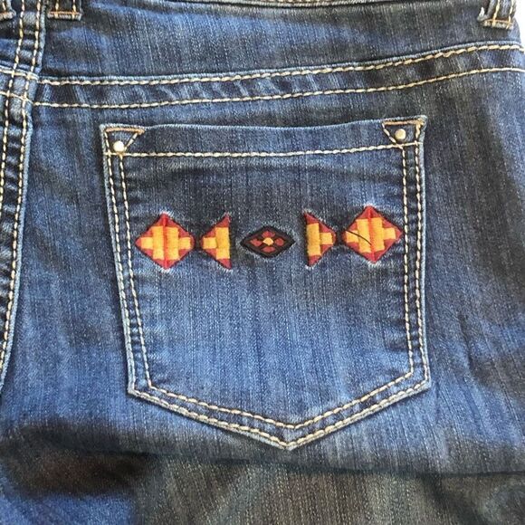 mudd tribal embroidered straight leg fit distressed holes size 5 L30” - Picture 3 of 10